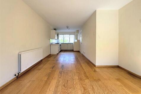 Martin Close, Cirencester, Gloucestershire, GL7 photo 4