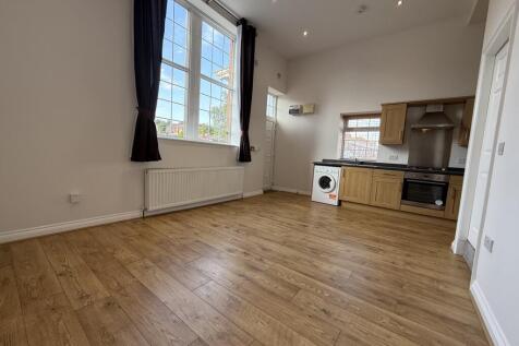 Cemetery Road, Barnsley, South Yorkshire, S73 photo 3