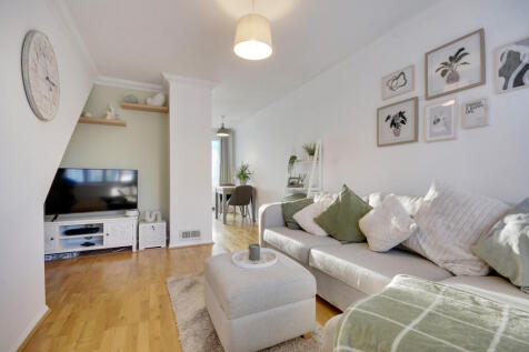 Chelmsford, CM2 - property photo