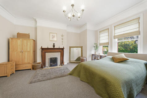 Apt 2 The Grange ...