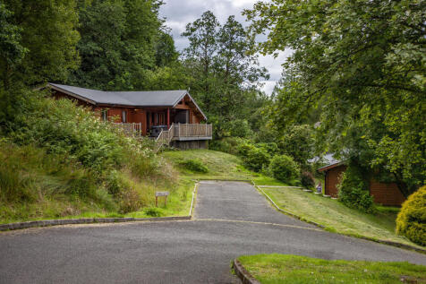 1Z6E0928 Carrick Exterior