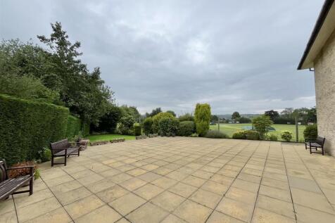 Communal Gardens and Parking