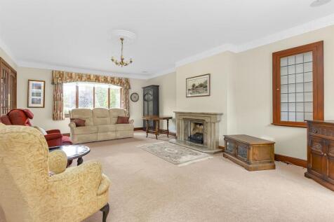 Home Close, Broadwell (12).jpg