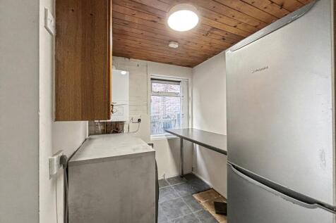Donnington Road, Harrow, HA3 photo 2
