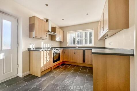 Kitchen 2.jpg