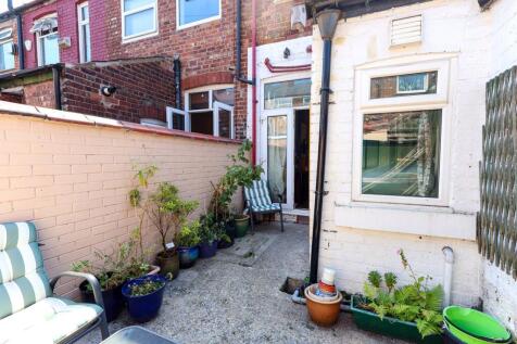 Courtyard (2)