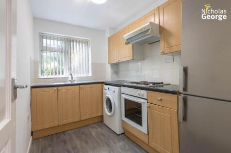 Warwick Court 2 kitch.jpg