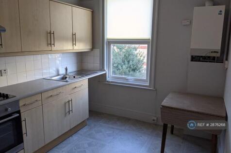 Kitchen (1 Of 3)