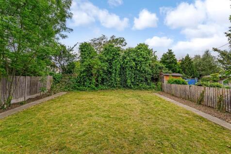 10 Langley Crescent-24.jpg