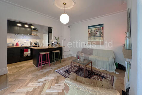 3 Knowle Avenue, Leeds, LS4 2PQ photo 4
