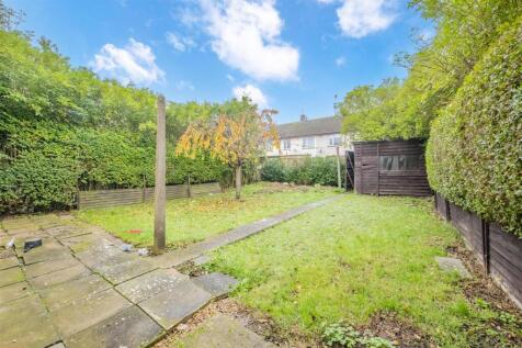 Milton Road, Corby photo 3