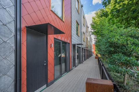 2-bed house on Clarence Road, Climate Innovation District, £1,300/mo