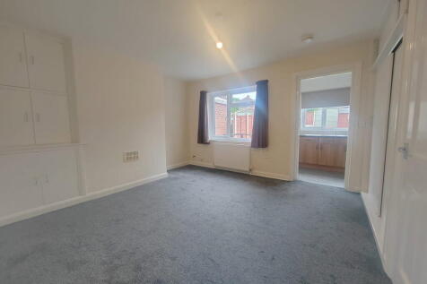 Green Road, Penistone, Sheffield, S36 6BE photo 3