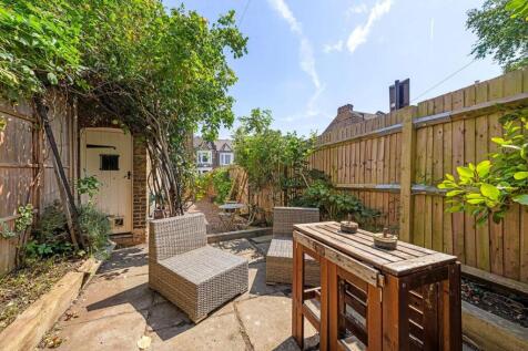 Garden (2).JPG