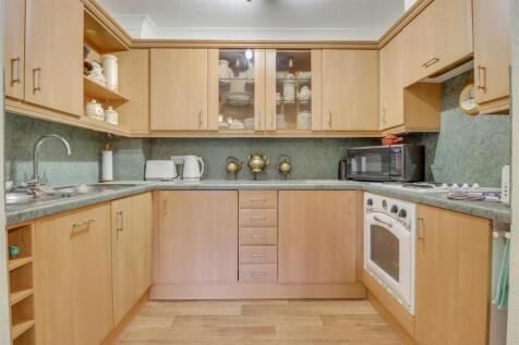36 SYCAMORE COURT.jpg
