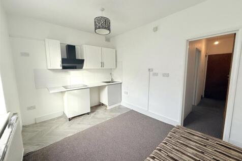 Kitchen / Lounge