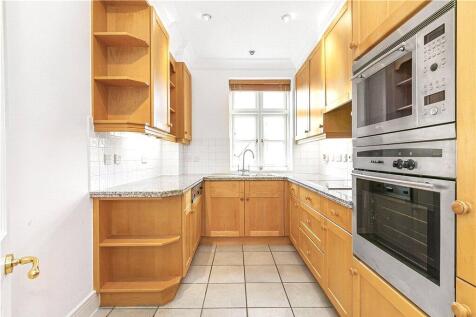 Gillespie House, Holloway Drive, Virginia Water, Surrey, GU25 photo 3