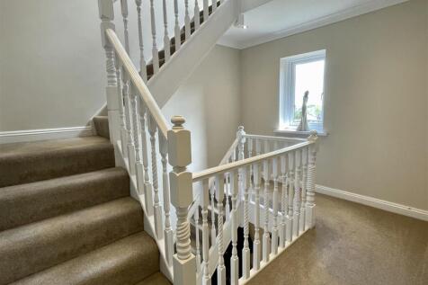 First Floor Stairs and Galleried Landing