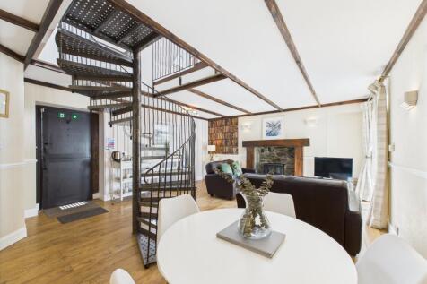 CAM03185G0-PR0115-STILL002