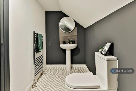 En-Suite In Attic Bedroom