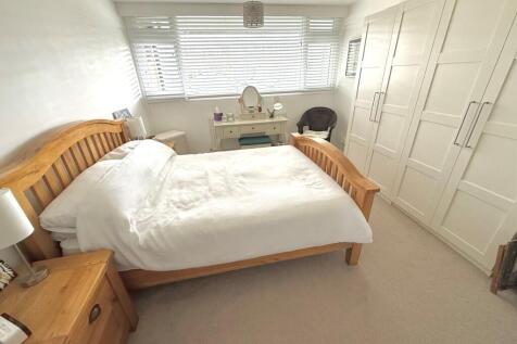 5 Dolphin Court B...