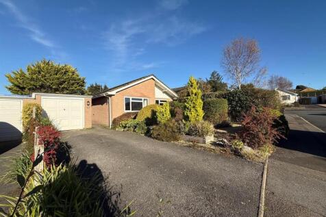 Ferndown, BH22 - property photo