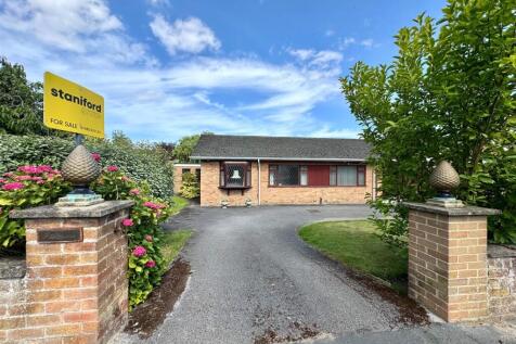 34-36 Elveley Drive g.jpg