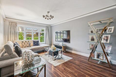 Living Room (3)