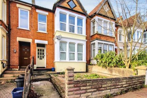 2-bed flat on Leamington Road, Southend On Sea, Essex, £1,195/mo