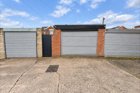 Detached Garage