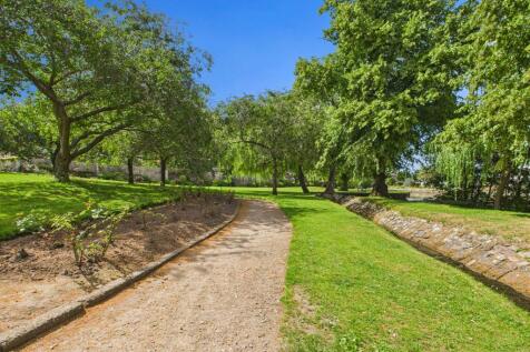 CAM03481G0-PR0113-STILL014