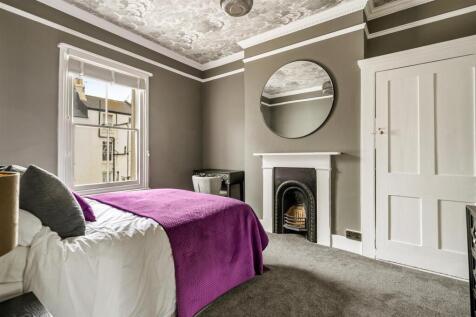 CHESHAM STREET BEDROOM