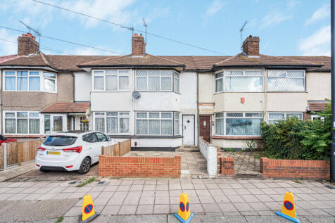 2 bed mid-terraced house for sale Goodwin Road, L