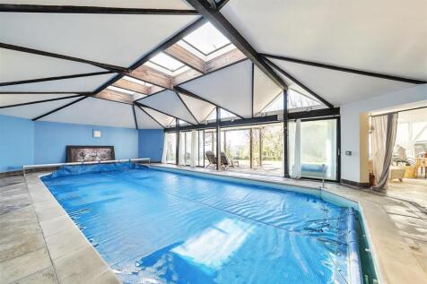Indoor pool &amp; pool house