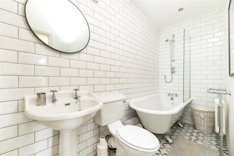 Jack &amp; Jill Bathroom