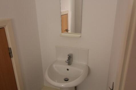 Downstairs Toilet 