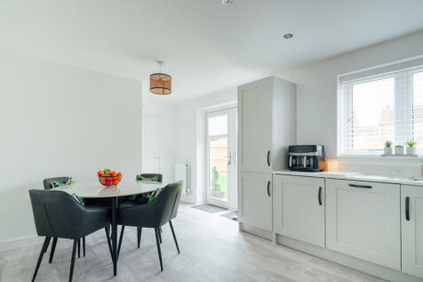 Kitchen /  Dining Room
