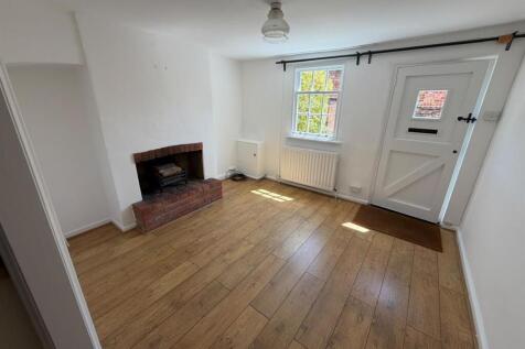 Lowndes Buildings, Castle Street, Farnham, GU9 7JD photo 4