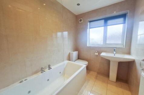 Falklands Close, Ermine West, Lincoln, LN1 photo 5