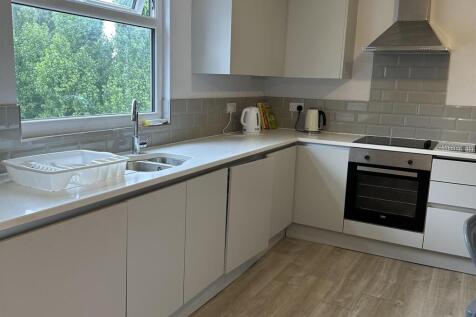 2-bed flat on Manor House Road, Jesmond, £1,465/mo