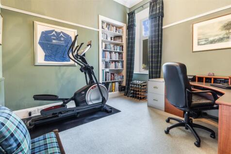 4 bed, 2 bath Detached in Glasgow - Photo 21