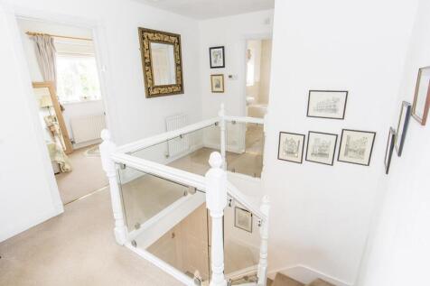 First Floor Galleried Landing