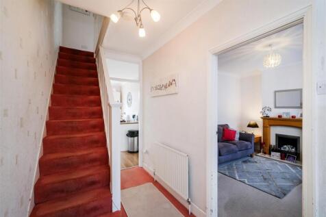 37 Knebworth Avenue-15.jpg