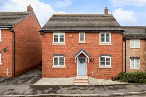 4 Jackdaw Road, Corby-35.jpg