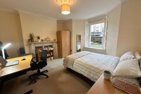 6-bed house on Cowper Road, Redland, Bristol, BS6, £5,160/mo