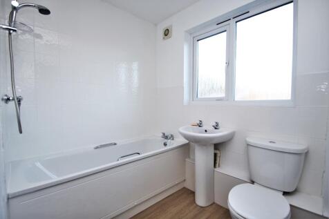 Abbots Rise | Redhill | RH1 1LL | New Move Estate Agents photo 4