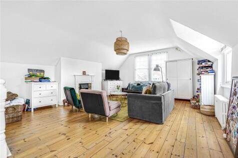 Studio Room