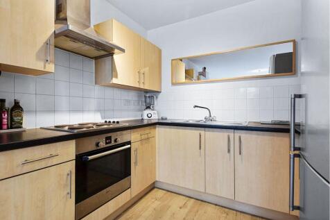 Lounge / Kitchen