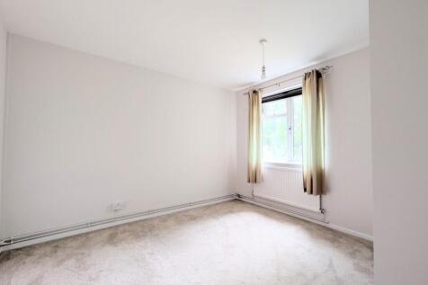 Swann Way, Broadbridge Heath, RH12 photo 5