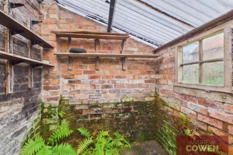 CAM05382G0-PR0085-STILL035.jpg